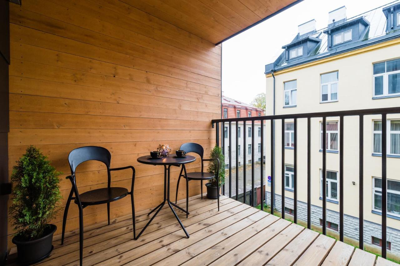 Thomas' - Trendy, & Balcony Huoneisto *