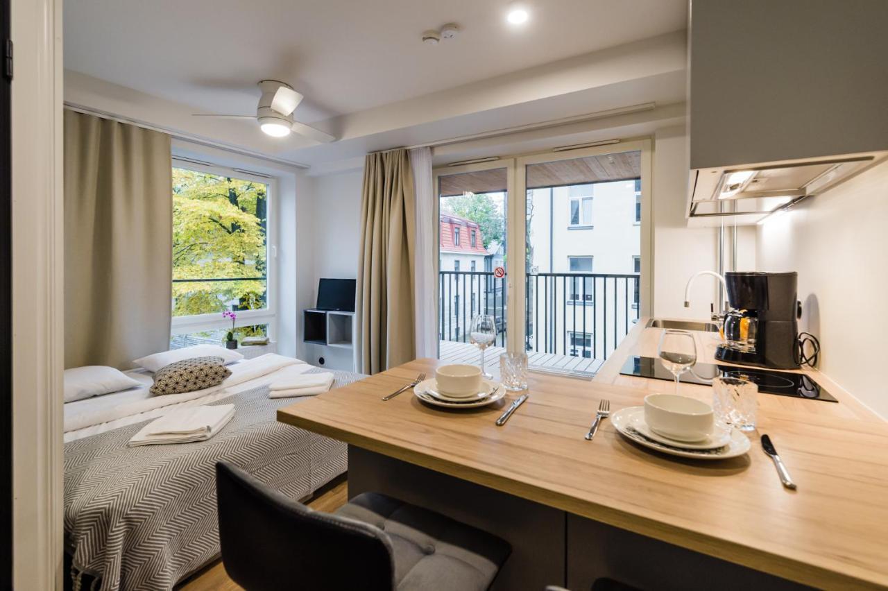 Thomas' - Trendy, & Balcony *
